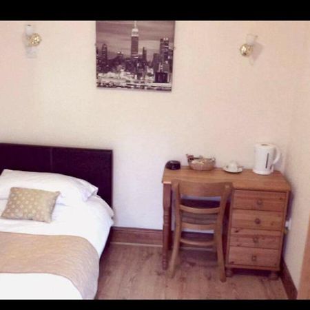 Dillwyn'S Hotel Pontardawe Eksteriør billede